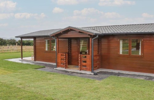 Dwyran Ski Chalet | Family-Friendly Retreat at Ty Presto, Parc Y Fronwen