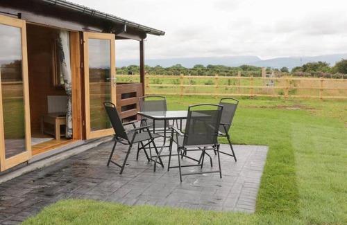 Dwyran Ski Chalet | Family-Friendly Retreat at Ty Presto, Parc Y Fronwen