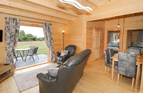 Dwyran Ski Chalet | Family-Friendly Retreat at Ty Presto, Parc Y Fronwen