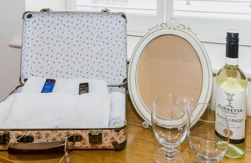 Llandwrog House | Experience Ty Sam: 5-Star Comfort for Everyone