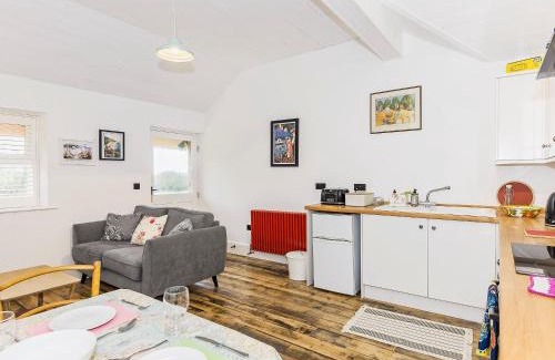 Llandwrog House | Experience Ty Sam: 5-Star Comfort for Everyone