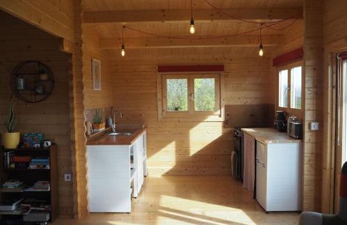 Carmarthen Ski Chalet | Discover Ty Twt: Guest Rated 9.3, Perfect for Families