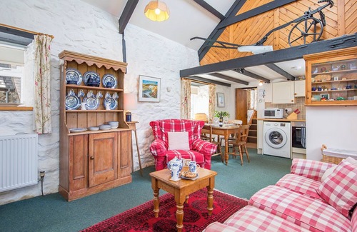 Trefasser House | Ty Uchaf Mill: Perfect Family Retreat in Pwll Deri