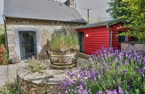 Saint-Fiacre House | Comfortable Ty Vorn House: Private Garden & Ocean View