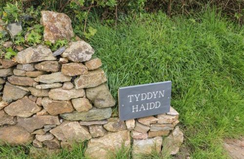 Pen-y-sarn House | Discover Tyddyn Haidd: A 4-Star Guest Retreat