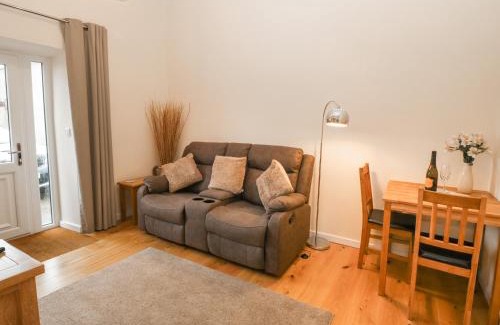 Llanystumdwy House | Family-Friendly Tyddyn Sianel - Derw with Excellent Ratings
