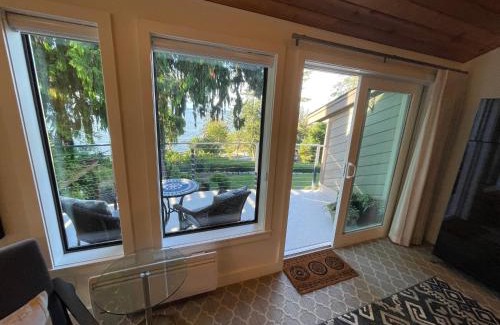 Regional District of Nanaimo House | Tyee Beach Oasis Bed and Breakfast