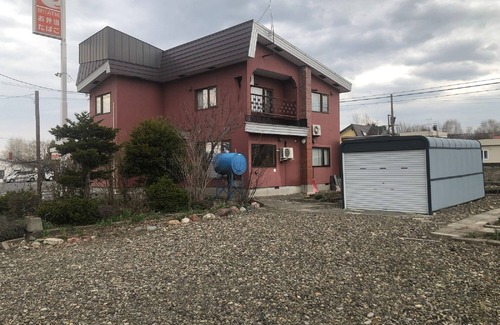 Asahikawa House | Cozy House Near Airport with Breakfast & Family Amenities