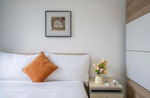 Gubei Apartment | Tyms Family 3BR 2BA APT Crystal Garden