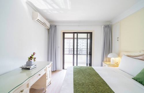 Xuhui Bed & Breakfast | Tyms Modern 2BR APT Xujiahui Dacheng