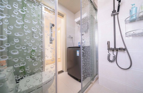 Xuhui Bed & Breakfast | Tyms Modern 2BR APT Xujiahui Dacheng