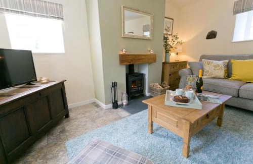 Bodorgan House | Pet-Friendly Haven: Tyn Llan - Rated 10/10 by Guests
