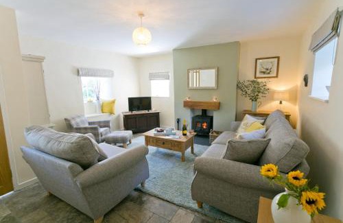 Bodorgan House | Pet-Friendly Haven: Tyn Llan - Rated 10/10 by Guests