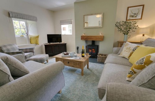 Bodorgan House | Pet-Friendly Haven: Tyn Llan - Rated 10/10 by Guests