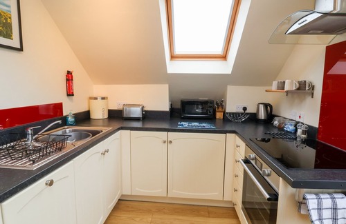 Flintshire Apartment | Cozy Tyn-y-Mynydd Bach with Kitchen and Open Fire