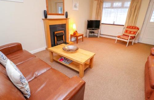 Harlyn House | Pet-Friendly Stay at Tynk: Rated 8.5/10 by Guests