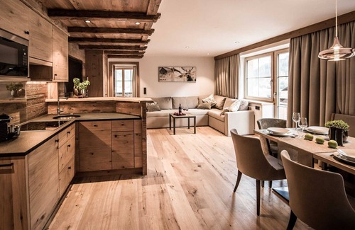 Holzgau Apartment | Type 3 - 1 bedroom, DG, 2-3 pax - Pepi's Suites Lechtal Apartments
