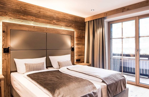 Holzgau Apartment | Type 3 - 1 bedroom, DG, 2-3 pax - Pepi's Suites Lechtal Apartments
