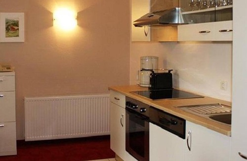 Finkenstein am Faaker See Bed & Breakfast | Pet-Friendly Sportpension Aichholzer with Spa & Pool