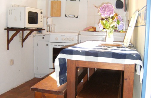 Saint-Gilles-Pligeaux House | Cozy Breton House with Lake View & Breakfast Included