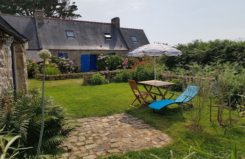 Crozon House | Charming Breton Cottage with Oceanfront Views & Breakfast