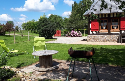 Plasnes Cottage | Charming Normandy Cottage with Pool & Breakfast Included