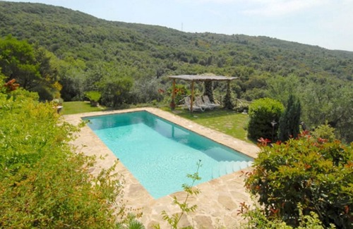 Casalini House | Experience the Umbrian Countryside at Our Farmhouse Retreat