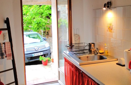 Santʼ Andrea-dʼOrcino House | typical house, Corsican village near the sea, with garden