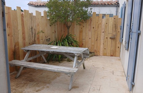 Saint-Denis-d'Oleron House | Charming Oléronnaise House with Ocean View & Pool