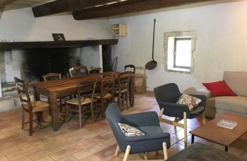 Maussane-les-Alpilles House | Serene Provencal Farm in Alpilles Park with Pool Access