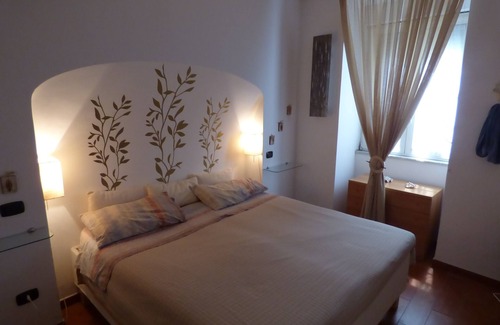 Vico Equense Apartment | Idyllic Retreat with Ocean Views and Spacious Terrace