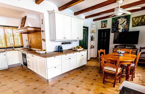 Marchena House | Discover El Corchuelo: Pet-Friendly Hacienda with Pool