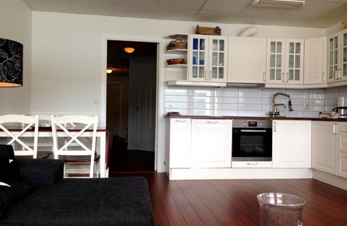Uggdal Apartment | Inviting Tysnes Sjø og Fritid: Pet Friendly & Family Ready