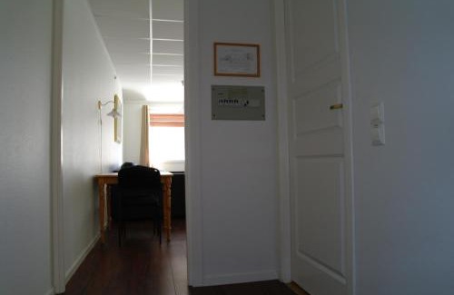 Uggdalseidet Apartment | Scenic Tysnes Sjø og Fritid: Pet-Friendly Oceanfront Escape