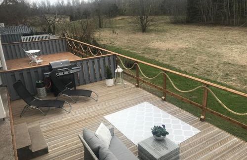 Lohja Apartment | Stylish Townhouse Retreat in Lohja - Family-Friendly Stay