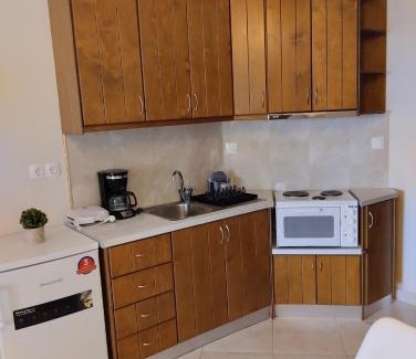 Messonghi Apartment | Cozy New Tzafi Apartments: Guest Rated 9.7 with Restaurant