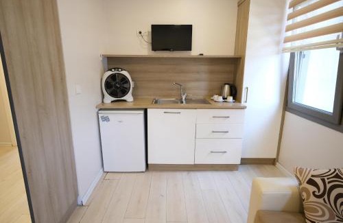 Sile Apartment | Elegant Ucar Royal Hotel with Pool and Ocean View