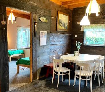 Uherce Mineralne Cabin | Discover u bażanta: Oceanfront Retreat with Pool Access