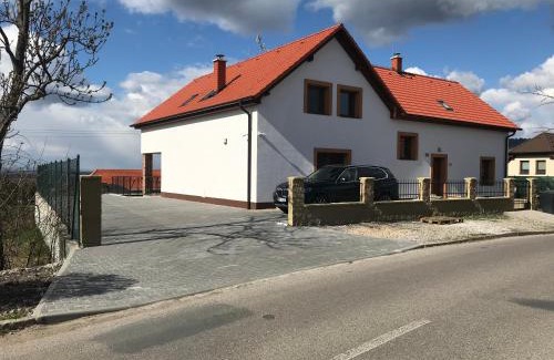 Bavory House | Delightful Stay at U Floderů with Kitchen Amenities