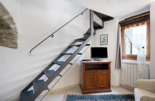 Apricale Apartment | Discover U Graie: Pet and Child Friendly Getaway