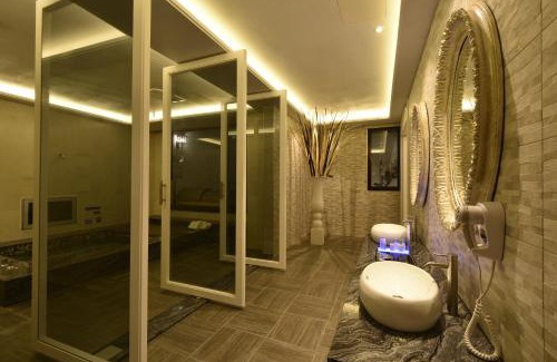 Xitun District Hotel | Discover U-Her Hotel: Oceanfront Bliss & Spa Experience