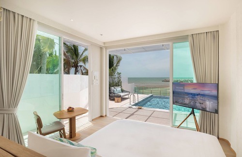 Cha-am Hotel | Experience U Hua Hin: 5-Star Poolside Retreat with Dining
