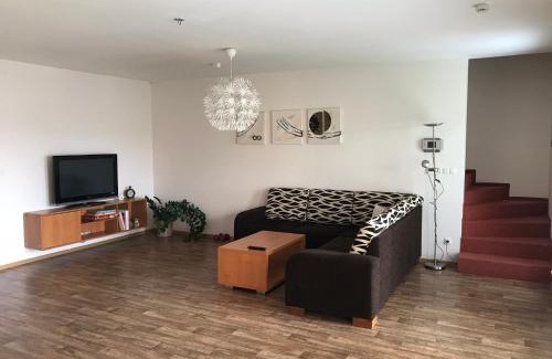 Horni Vestonice House | U Jeřába - Complex B: Family-Friendly Stay with Pool
