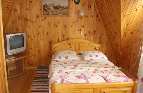 Suzdal House | Discover U Kamenki: Guest Rated 9/10 with Hot Tub