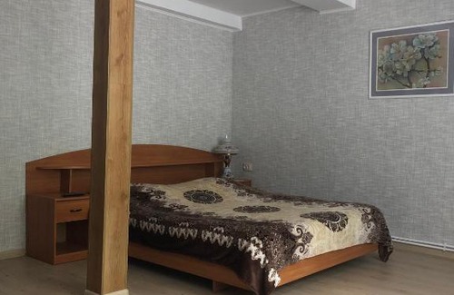Suzdal House | Discover U Kamenki: Guest Rated 9/10 with Hot Tub