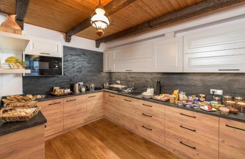 Spindleruv Mlyn House | Pet-Friendly Getaway at U Komárků - Guest Rated 9.3/10