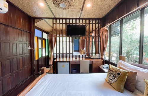 Mae Rim Hotel | Cozy Retreat at U Maerim Chiangmai: Pool & Family Amenities