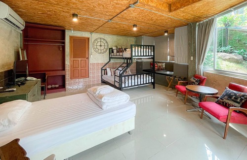 Mae Rim Hotel | Cozy Retreat at U Maerim Chiangmai: Pool & Family Amenities