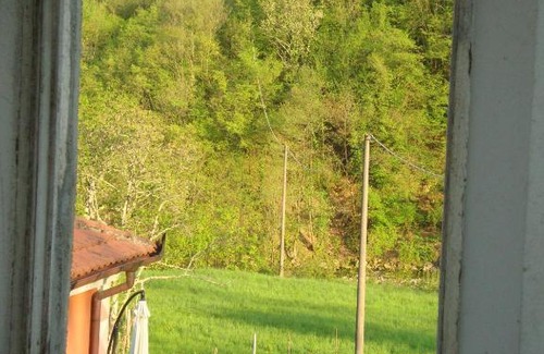 Varese Ligure Apartment | Pet-Friendly Stay at U MUIN da GATTEA in Varese Ligure