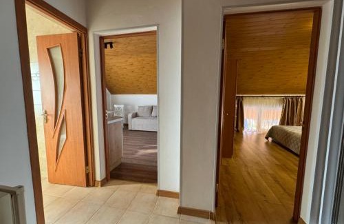 Solochyn House | Experience U Neli: Oceanfront Getaway with Pool & Breakfast